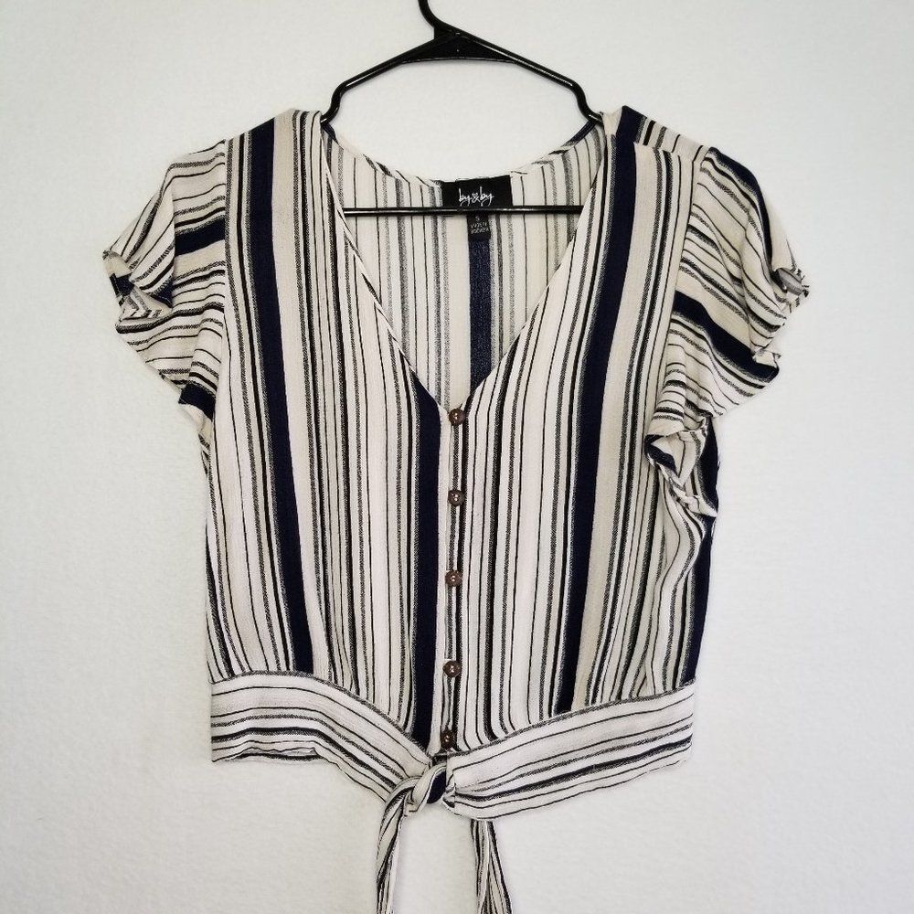 ❤️3/$12 By & By Women's Blouse Small Blue Stripe Tie Waist V Neck